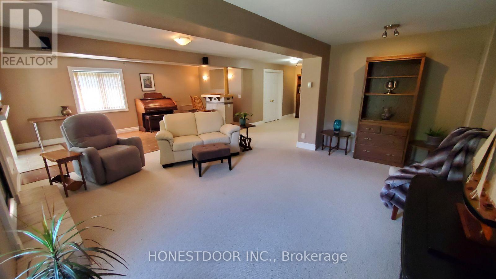 305 O'CONNOR COURT - 31