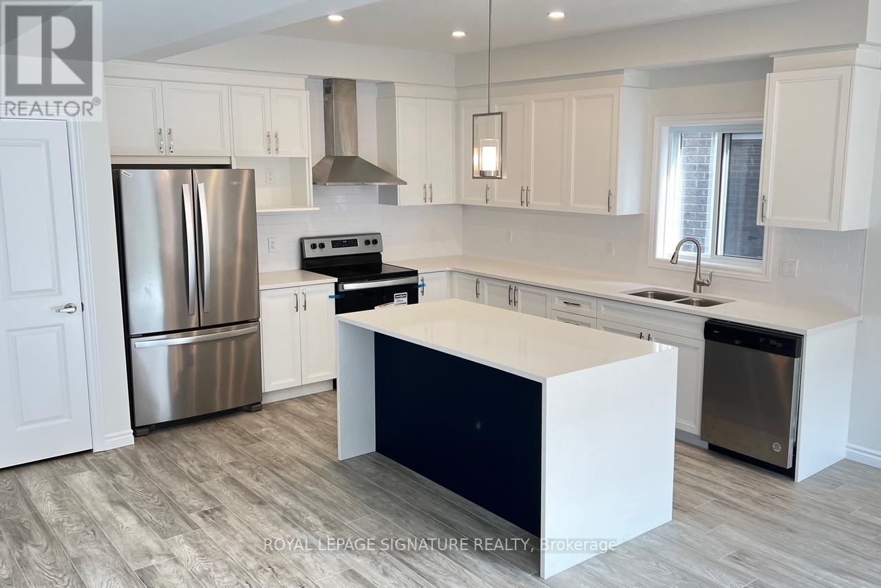 3128 TURNER CRESCENT - 1