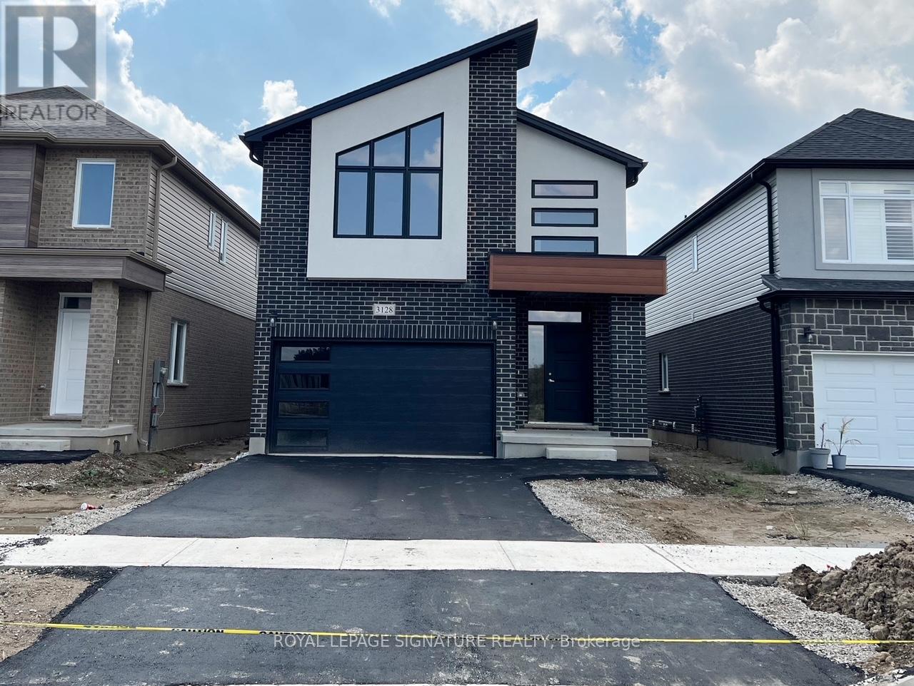 3128 TURNER CRESCENT - 2