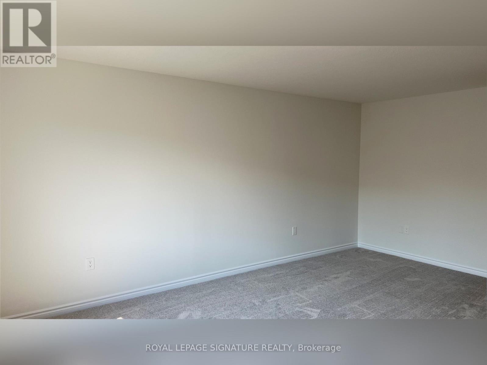3128 TURNER CRESCENT - 33