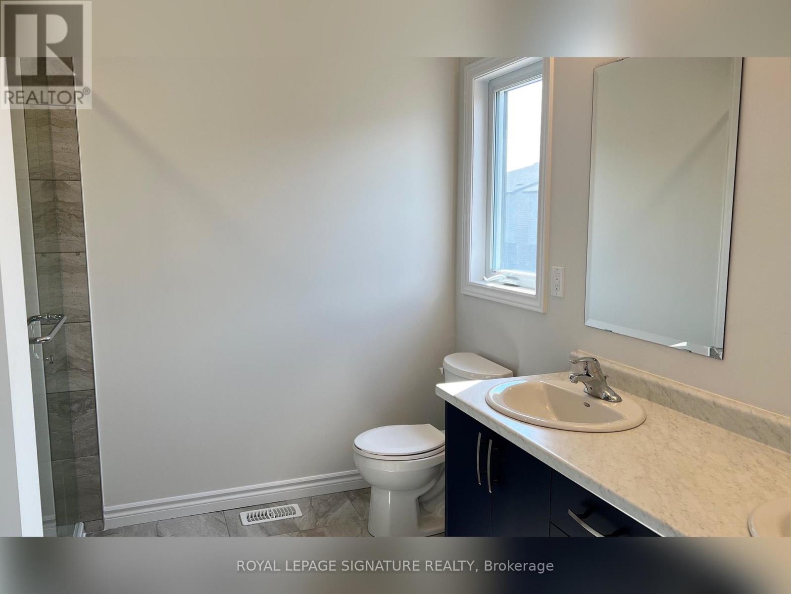 3128 TURNER CRESCENT - 34