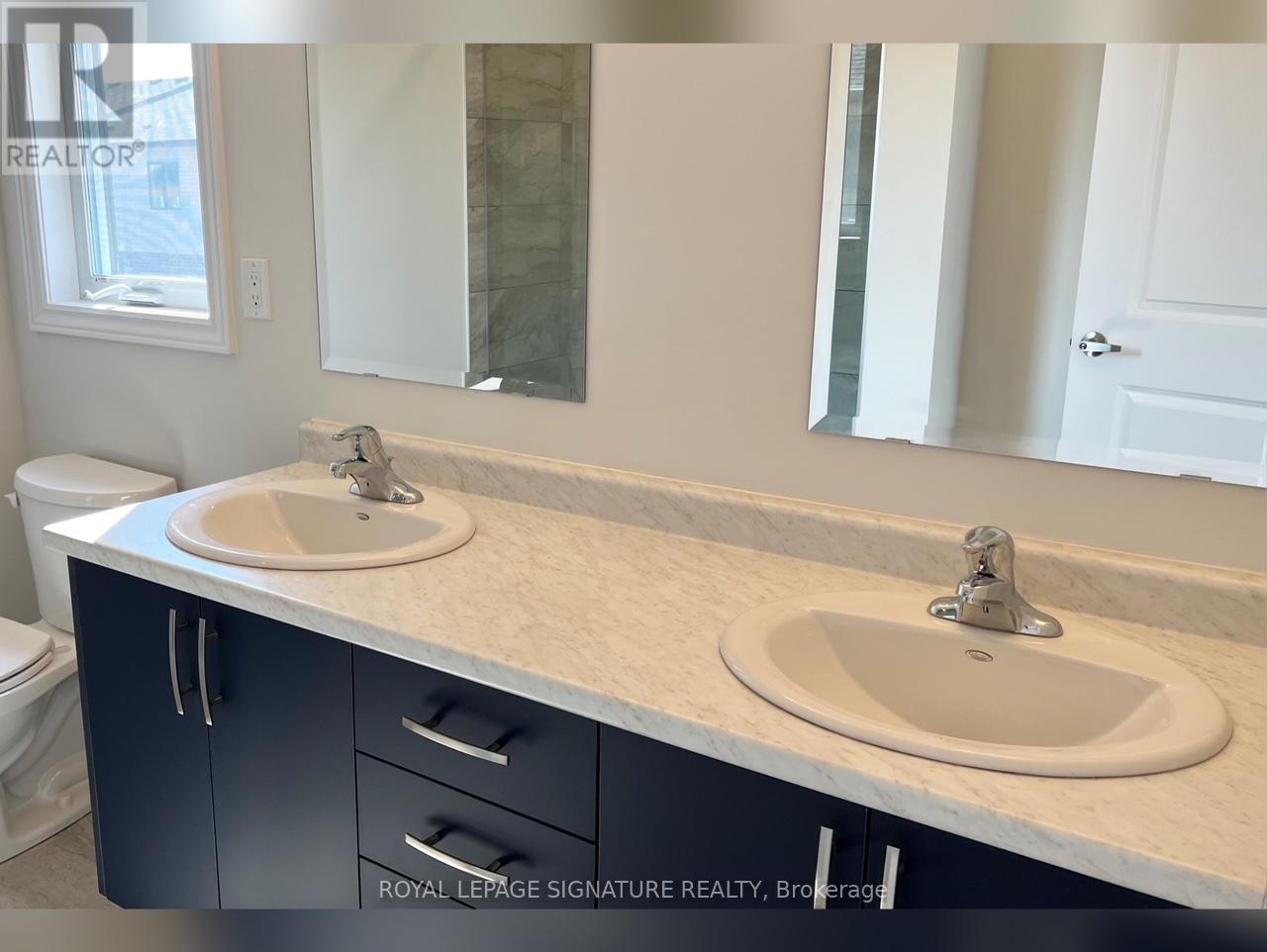 3128 TURNER CRESCENT - 35