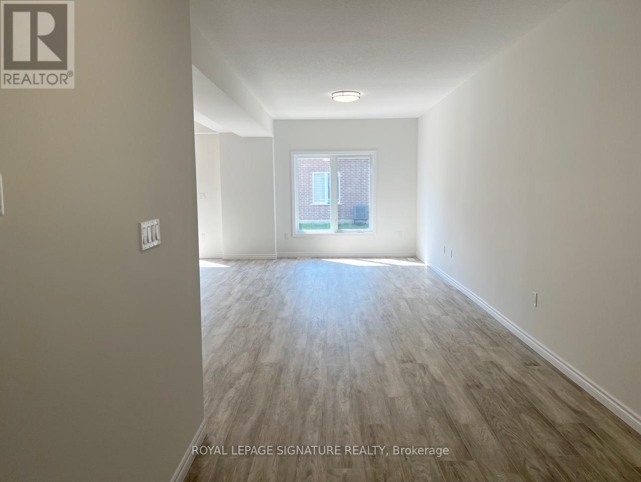 3128 TURNER CRESCENT - 5