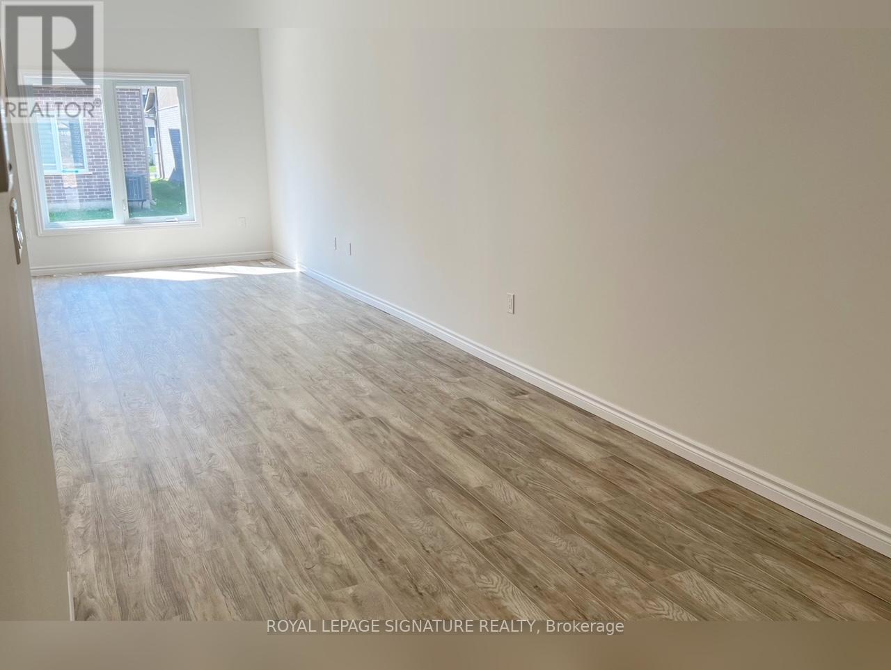 3128 TURNER CRESCENT - 6