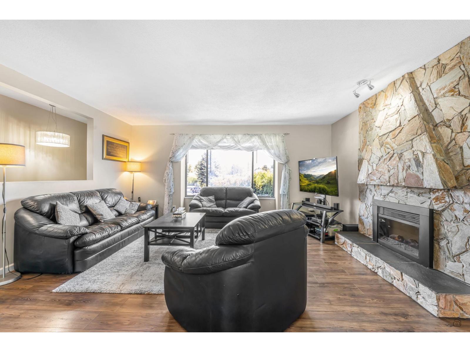 5 Bed, 3 Bath House for Sale in Surrey – 13211 66A AVENUE, Surrey – MLS# R3143802 - Image 10