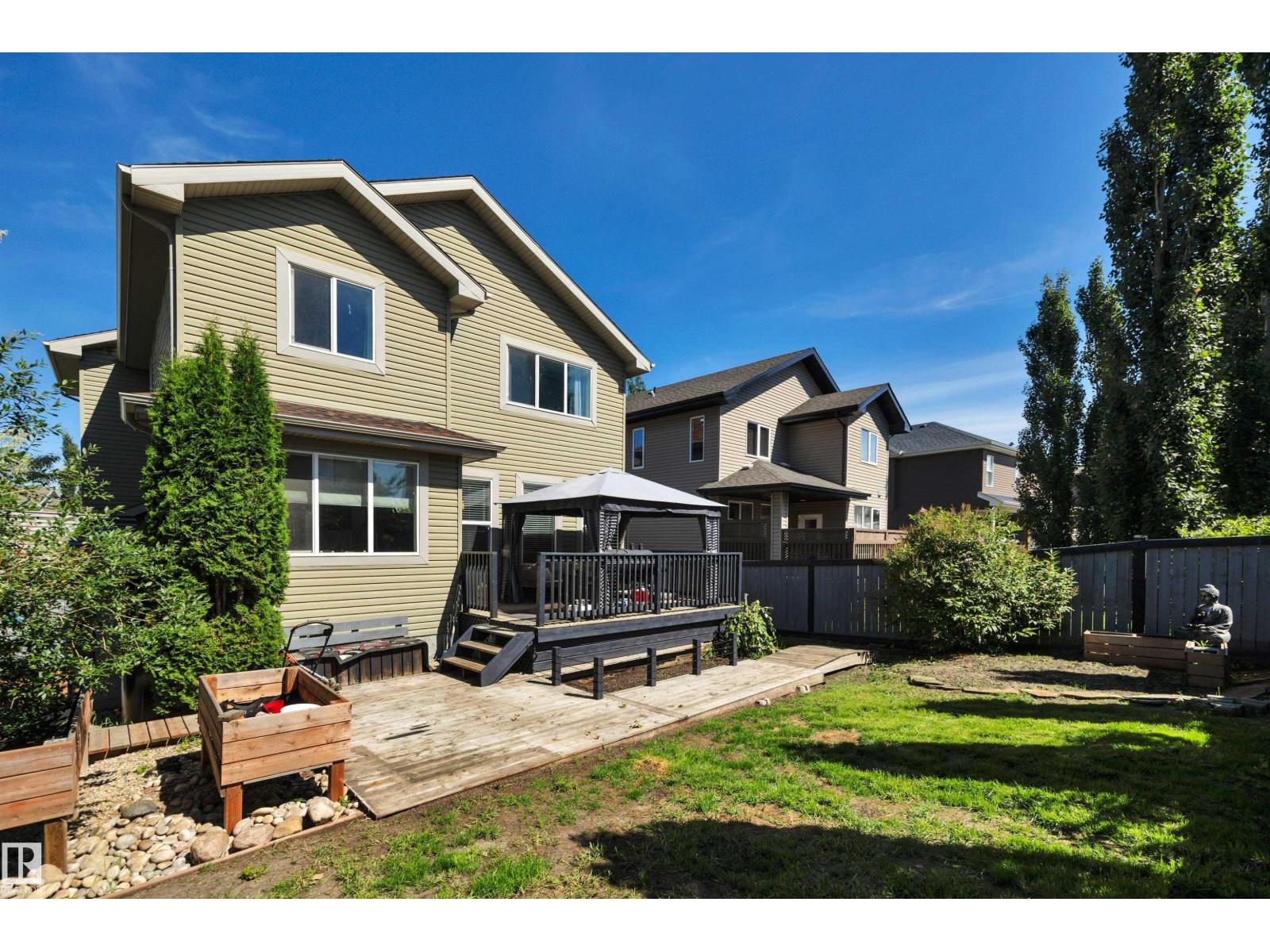 301 BRIDGEPORT PL - 44