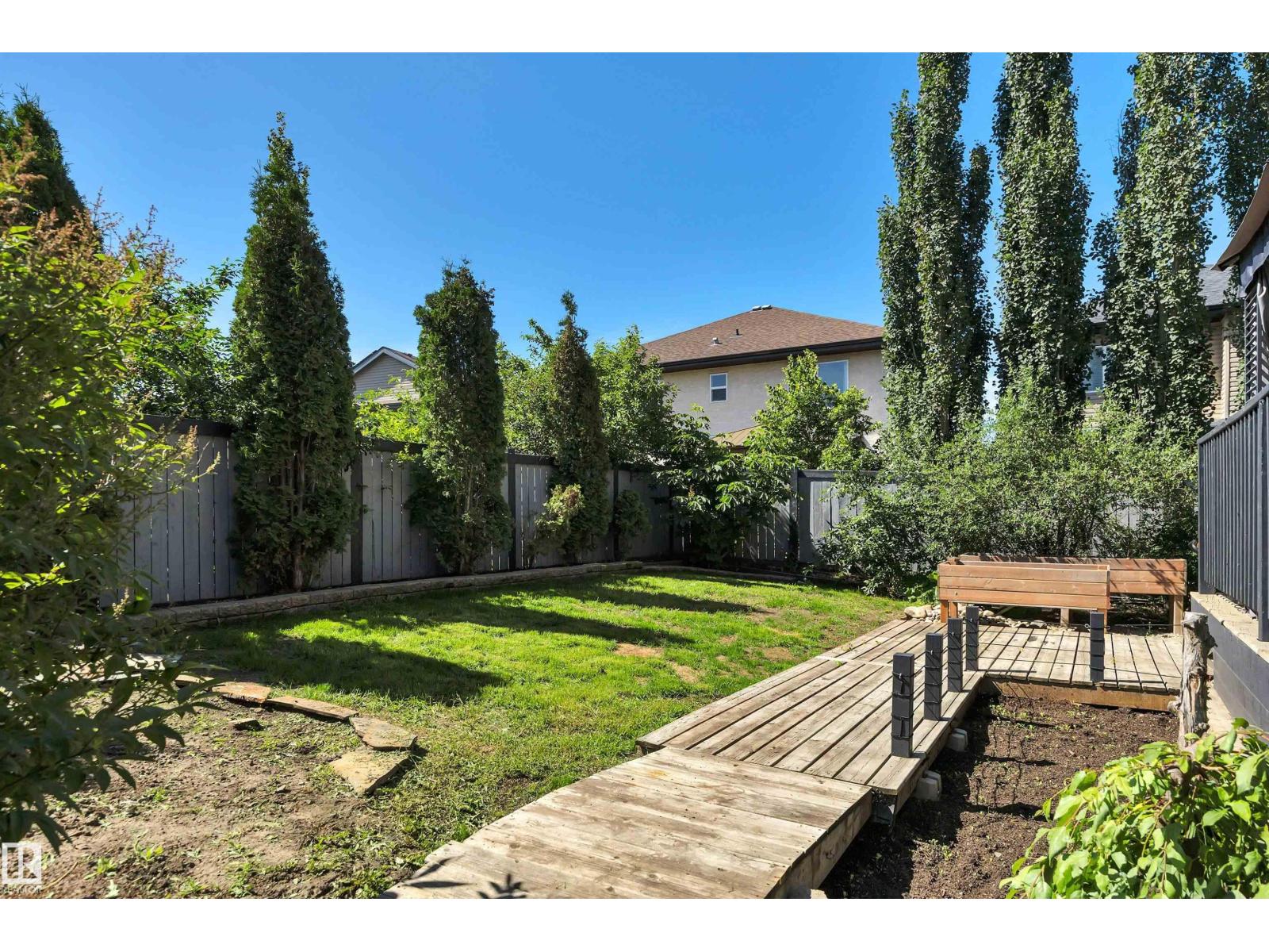 301 BRIDGEPORT PL - 47