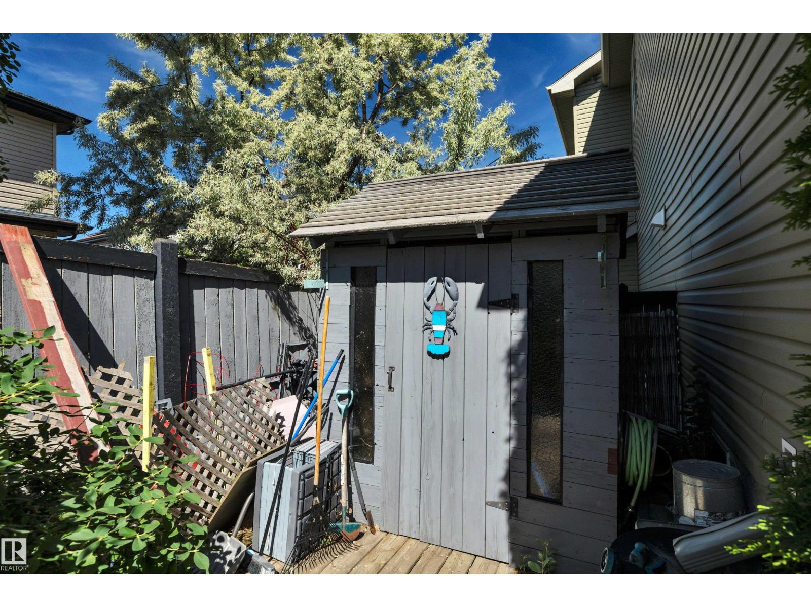 301 BRIDGEPORT PL - 48