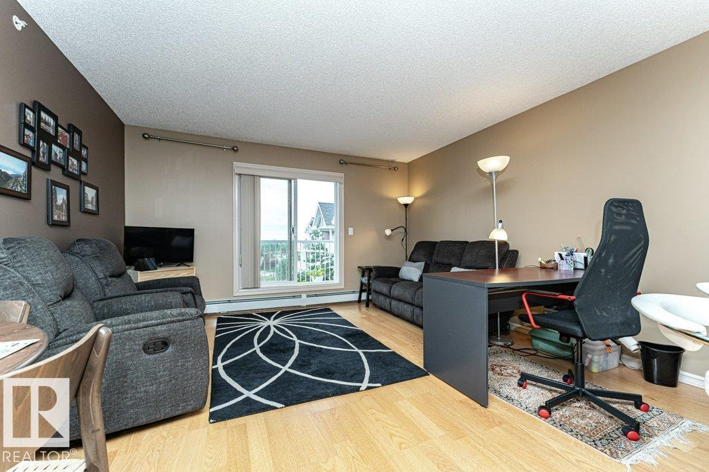 #414 4407 23 ST NW - 10
