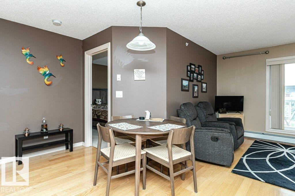 #414 4407 23 ST NW - 15