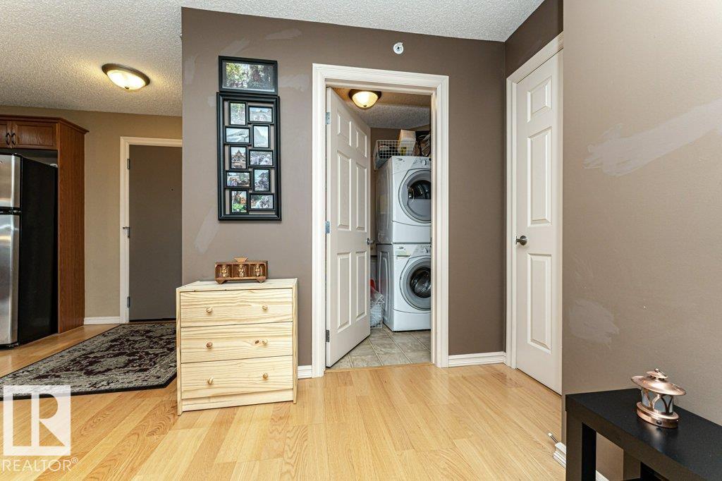 #414 4407 23 ST NW - 17