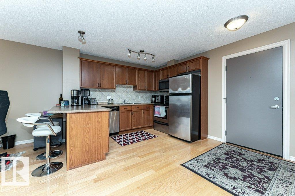 #414 4407 23 ST NW - 2