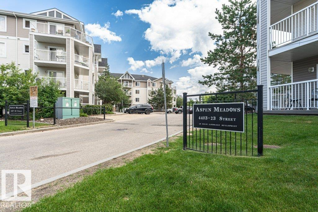 #414 4407 23 ST NW - 27
