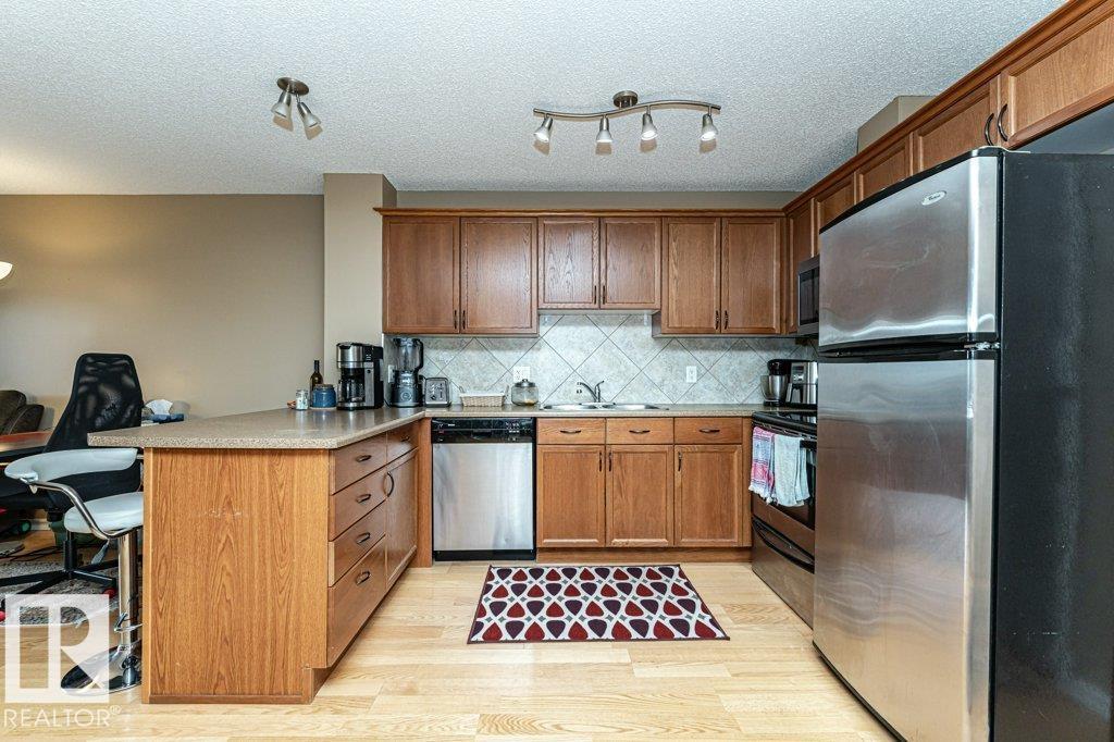 #414 4407 23 ST NW - 3