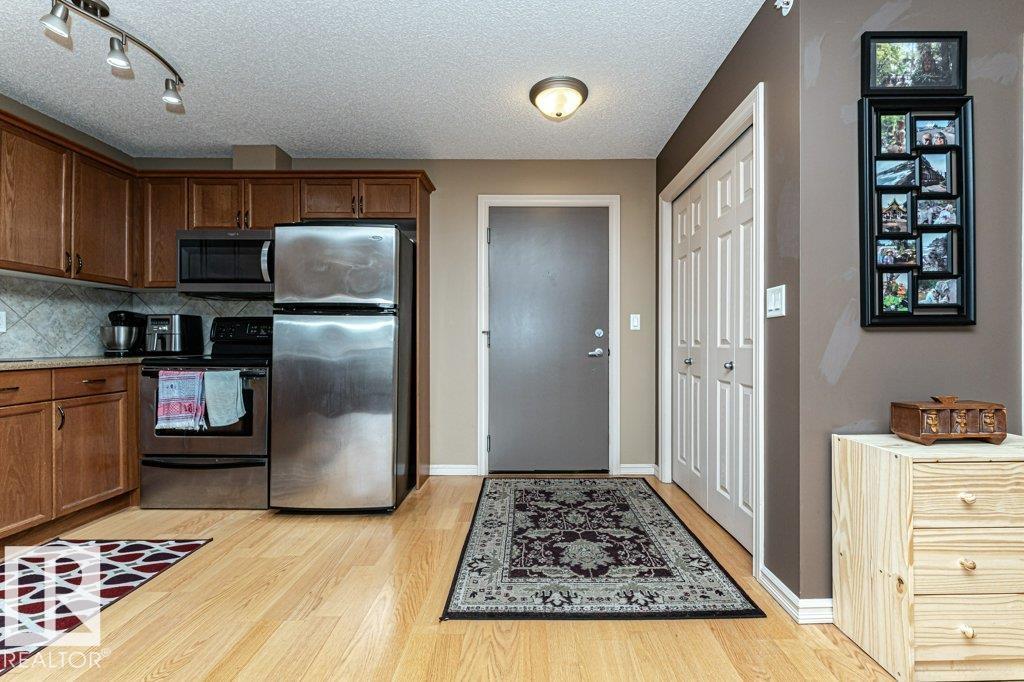 #414 4407 23 ST NW - 4