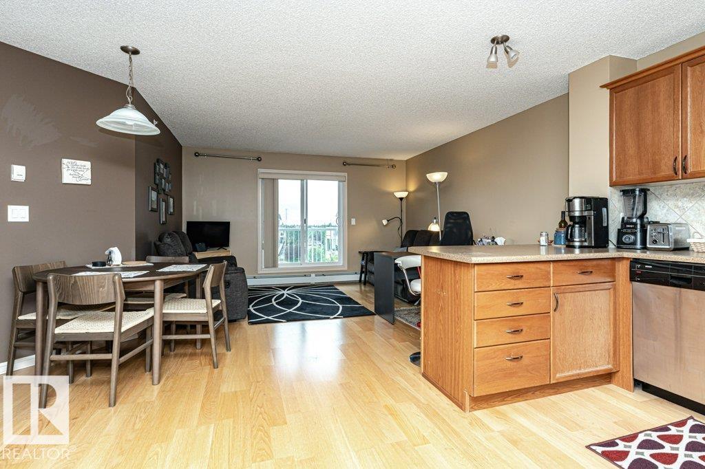 #414 4407 23 ST NW - 7