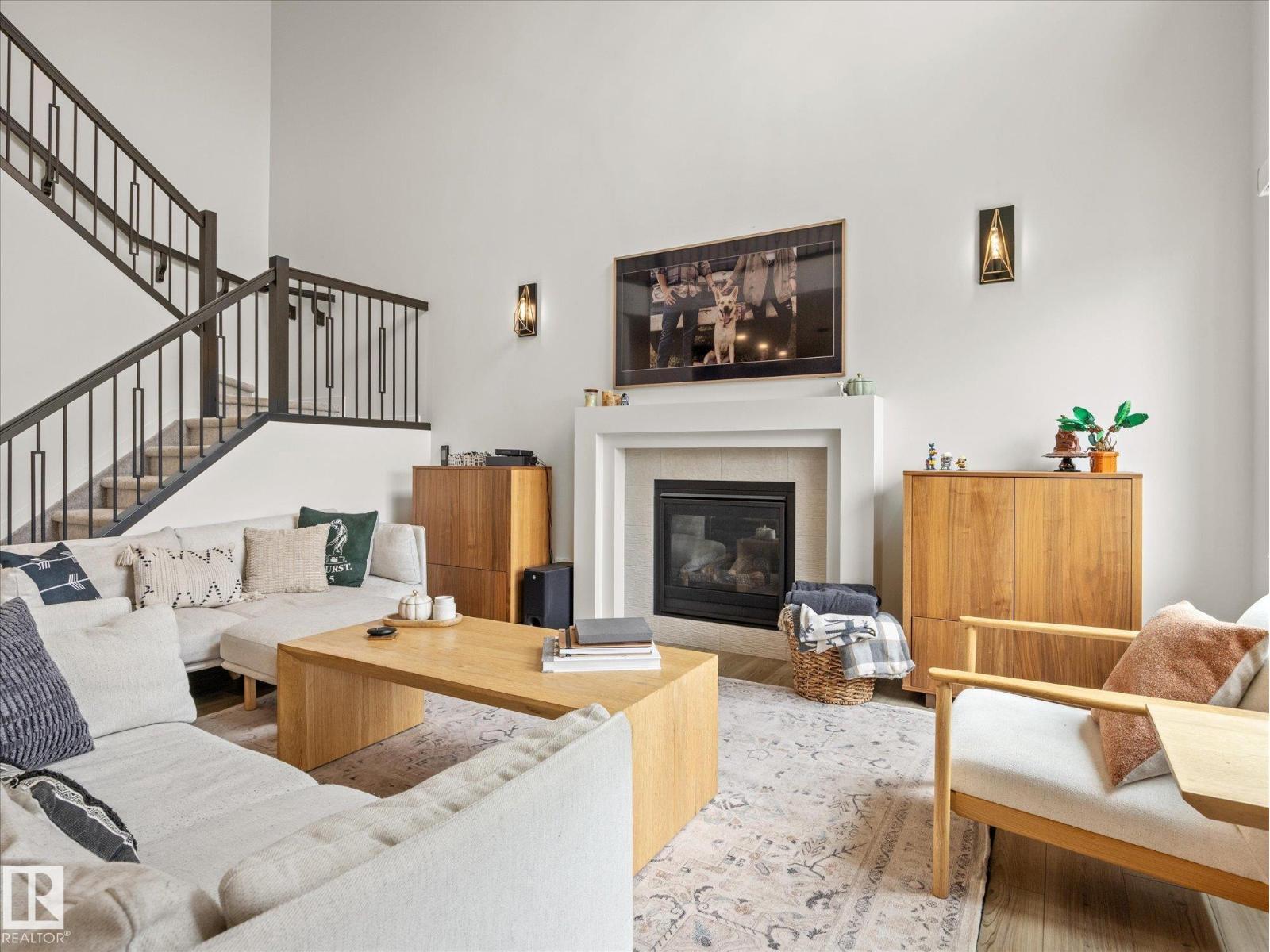 3648 6 ST NW - 4