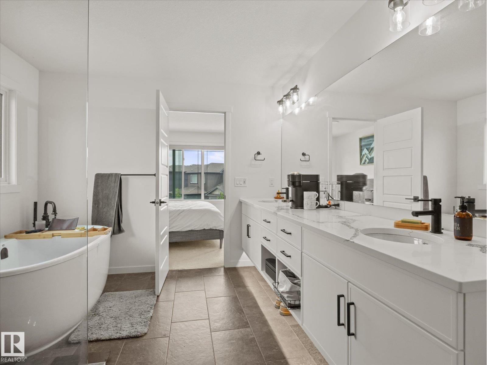3648 6 ST NW - 22