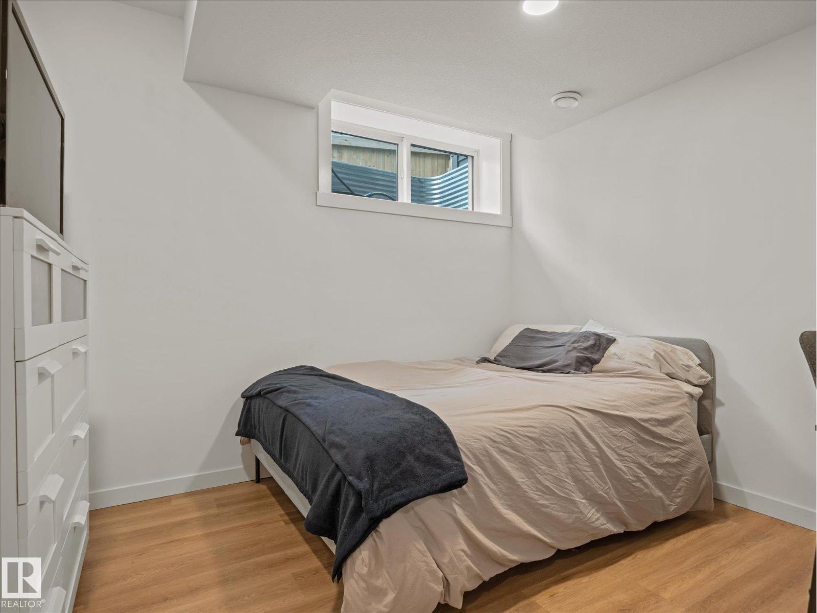 3648 6 ST NW - 35
