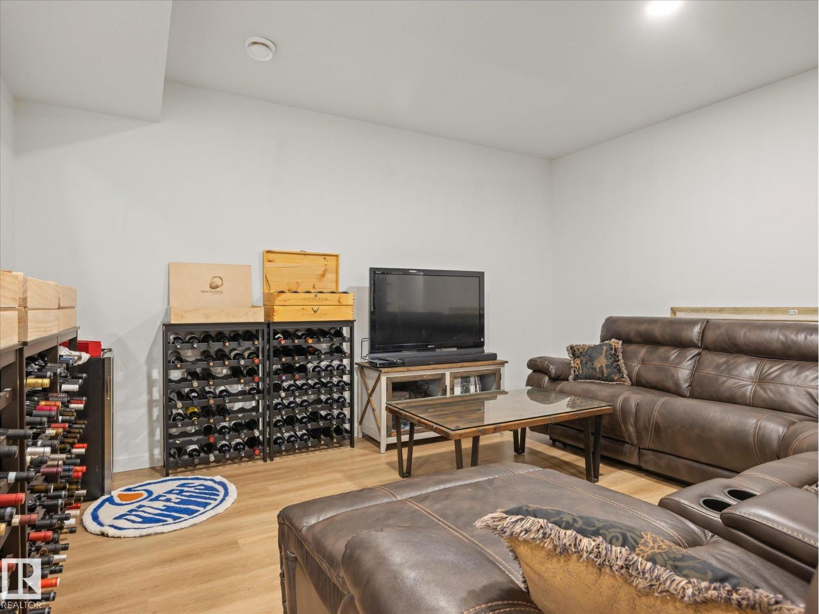 3648 6 ST NW - 31