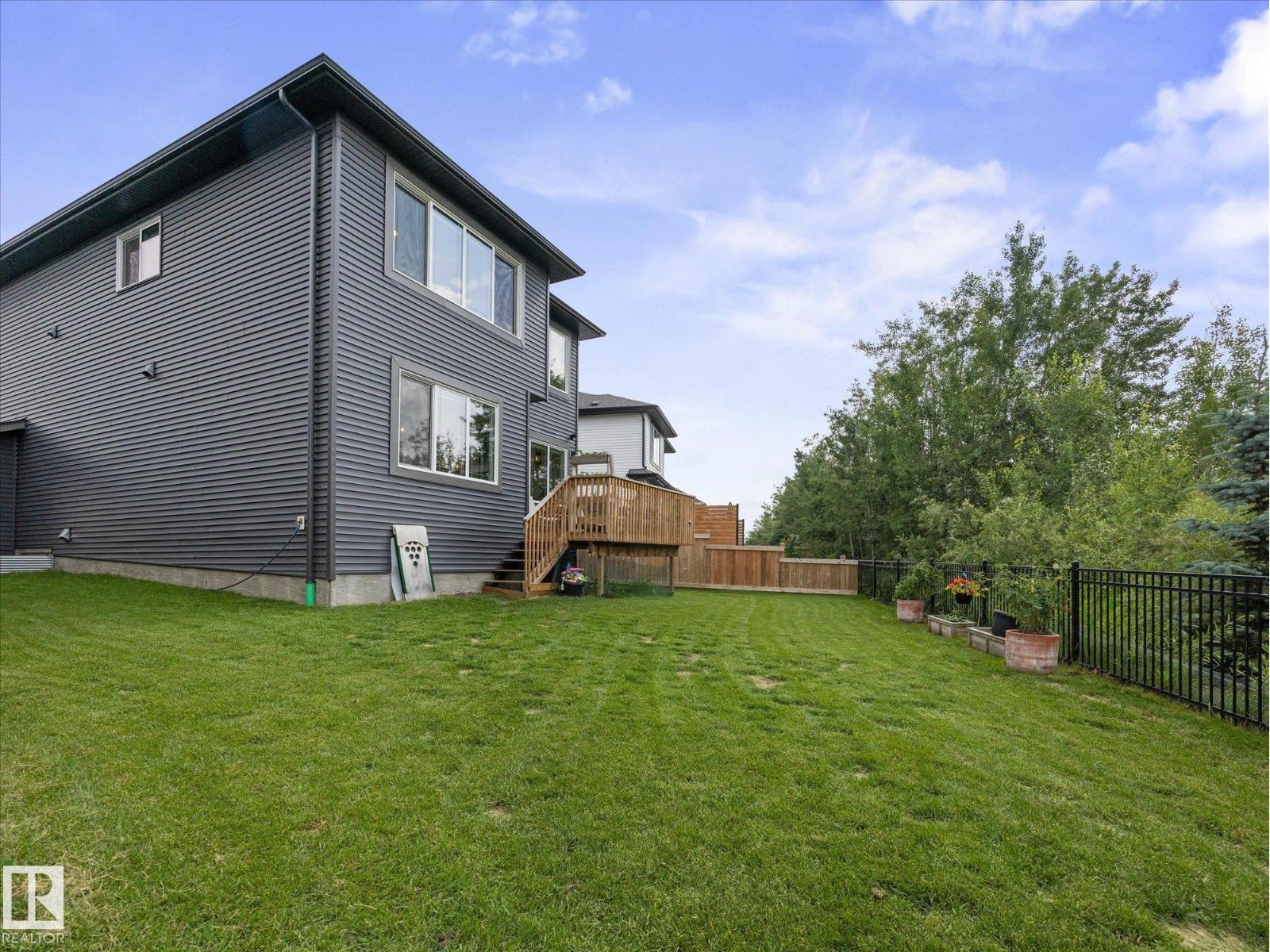 3648 6 ST NW - 41