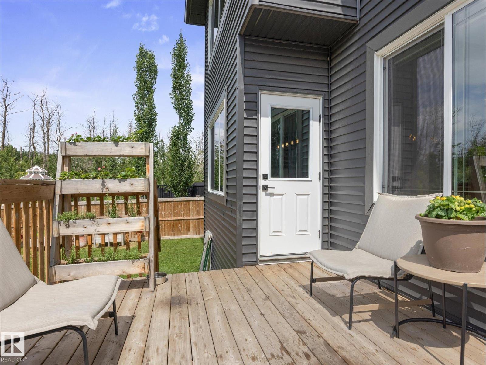 3648 6 ST NW - 38