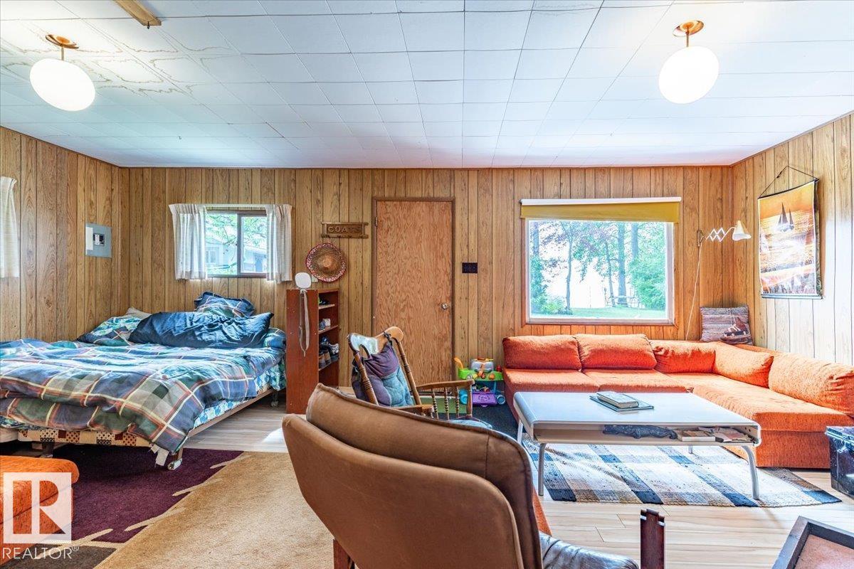 59 Beach Ave - 20