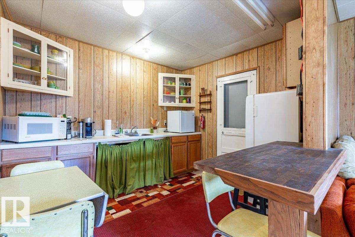 59 Beach Ave - 21