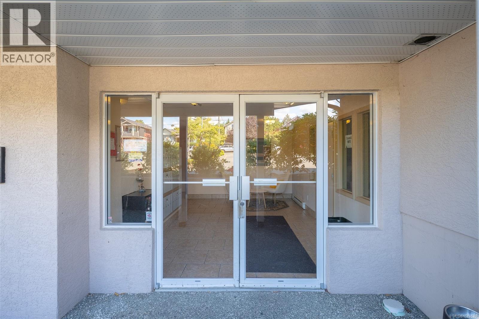#305 240 Milton St - 6