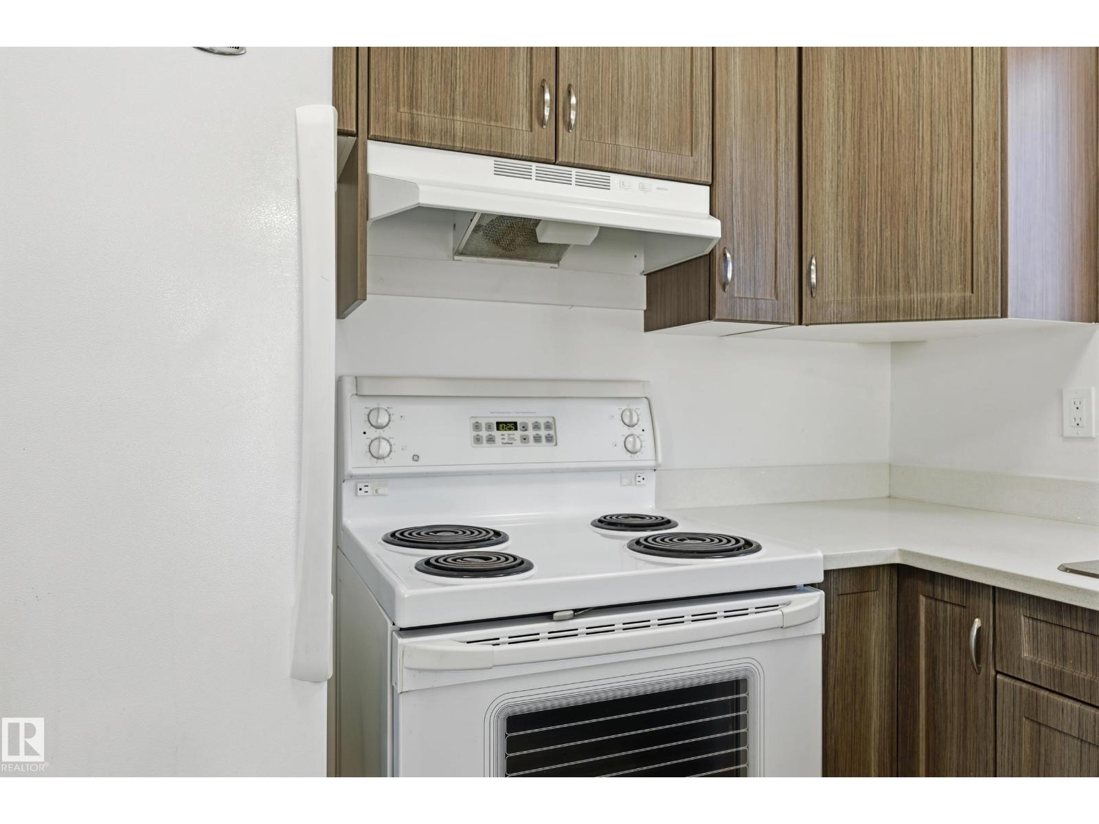 3413 135 AV NW - 6