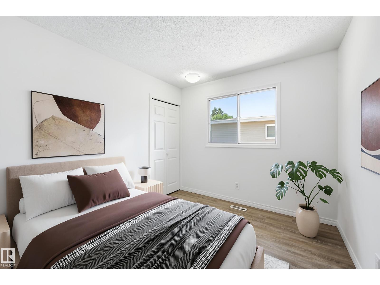3413 135 AV NW - 9