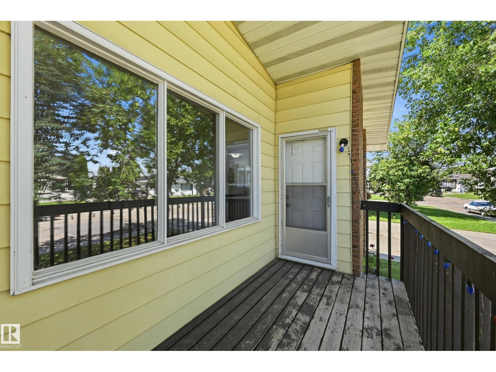 3413 135 AV NW - 24