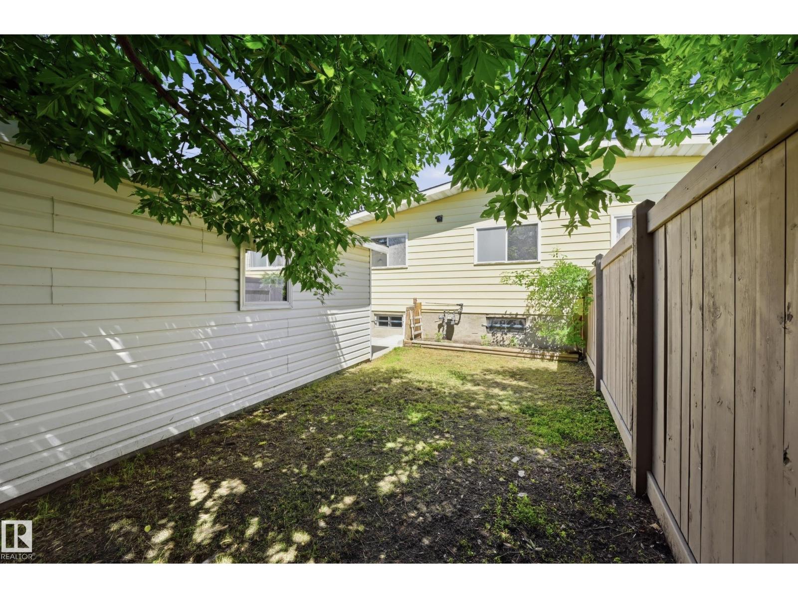 3413 135 AV NW - 31
