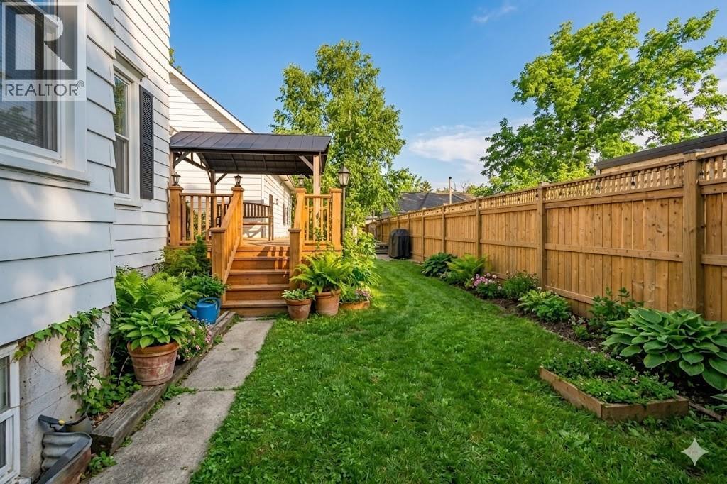 422 GREENFIELD STREET - 43