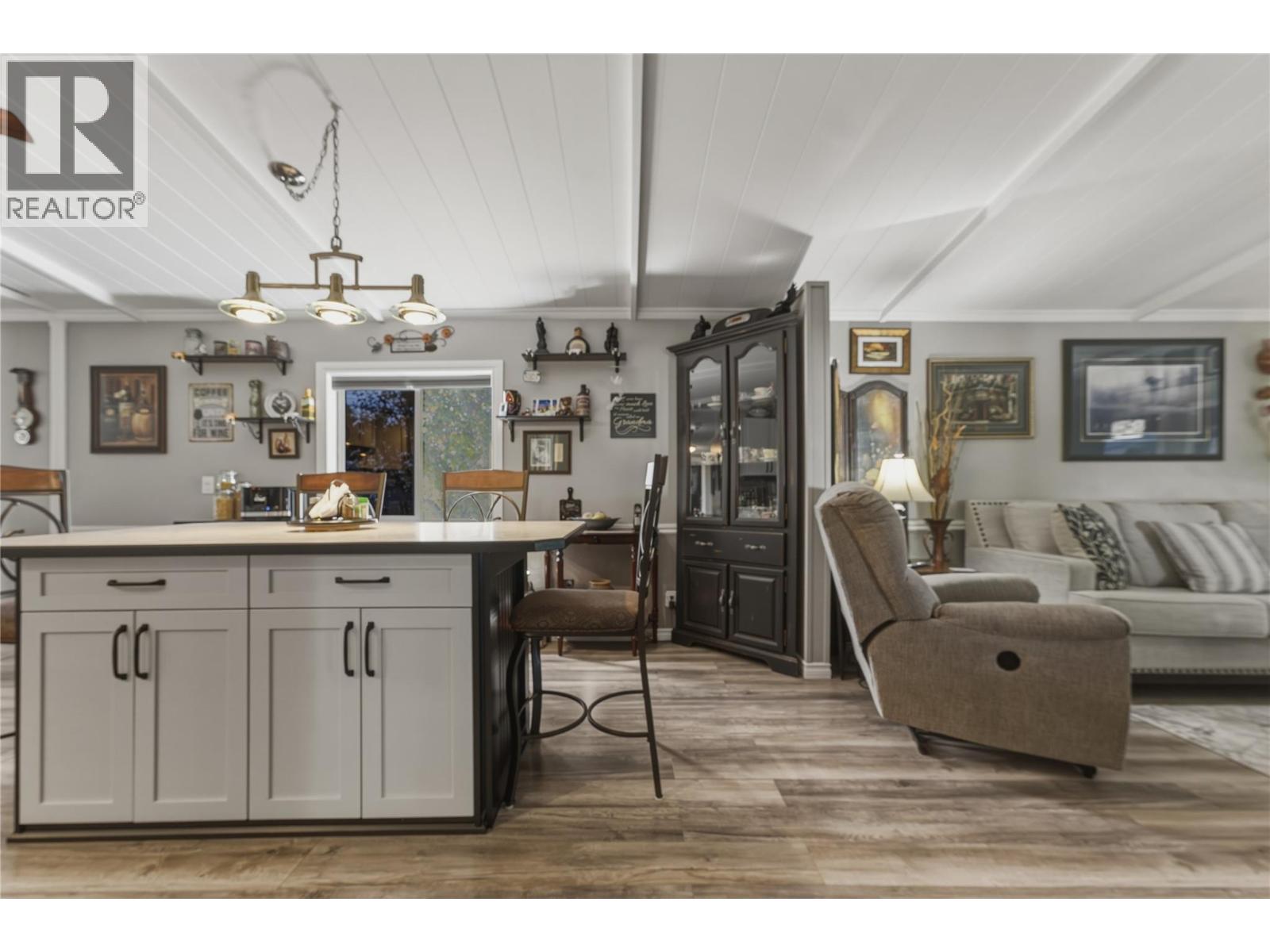 6960 Pleasant Valley Road - 7