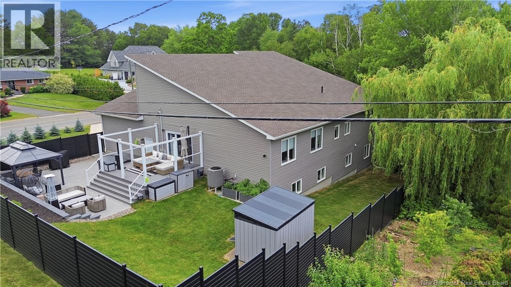 715 Golf Club Road - Image 2