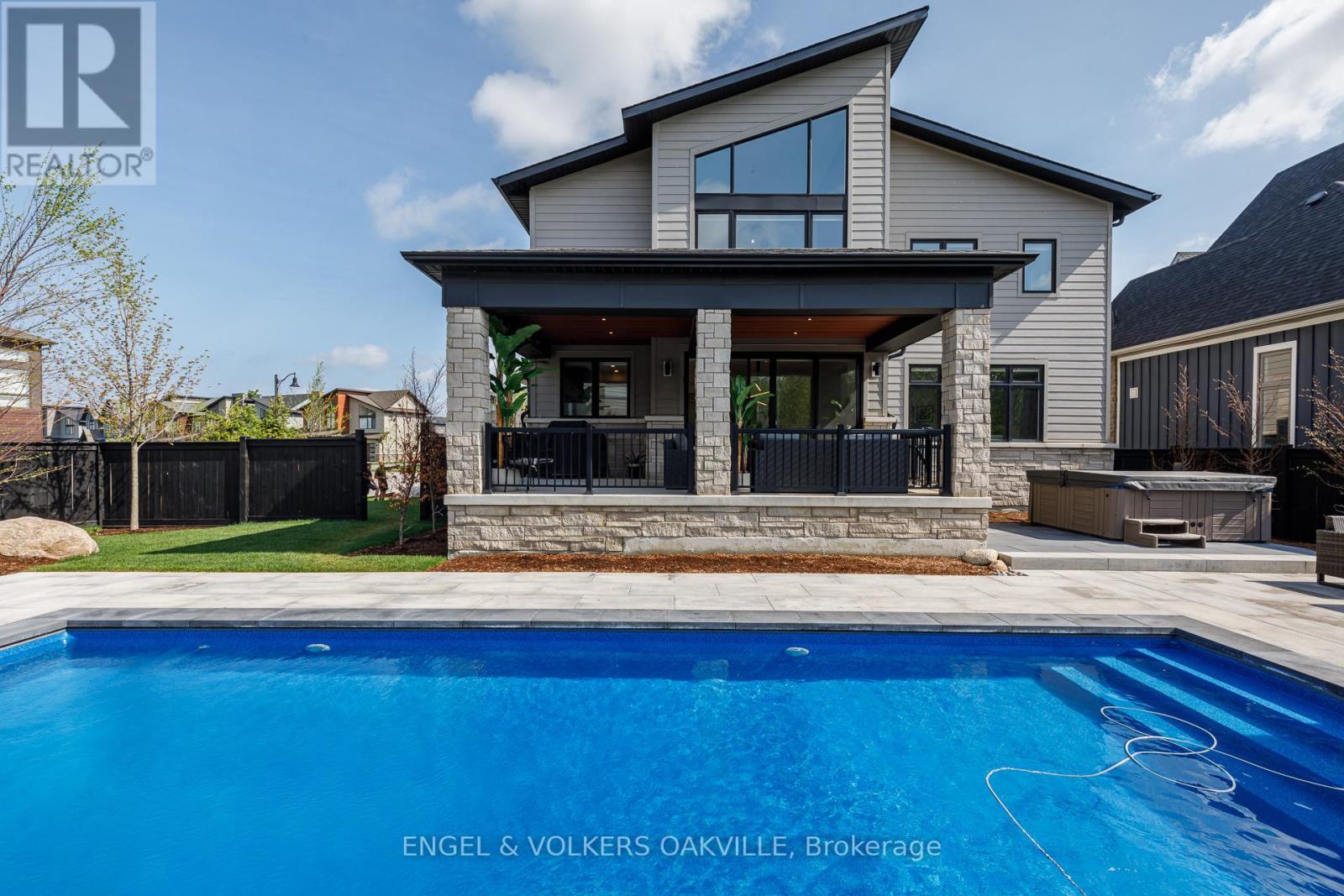 117 STONELEIGH DRIVE - 5