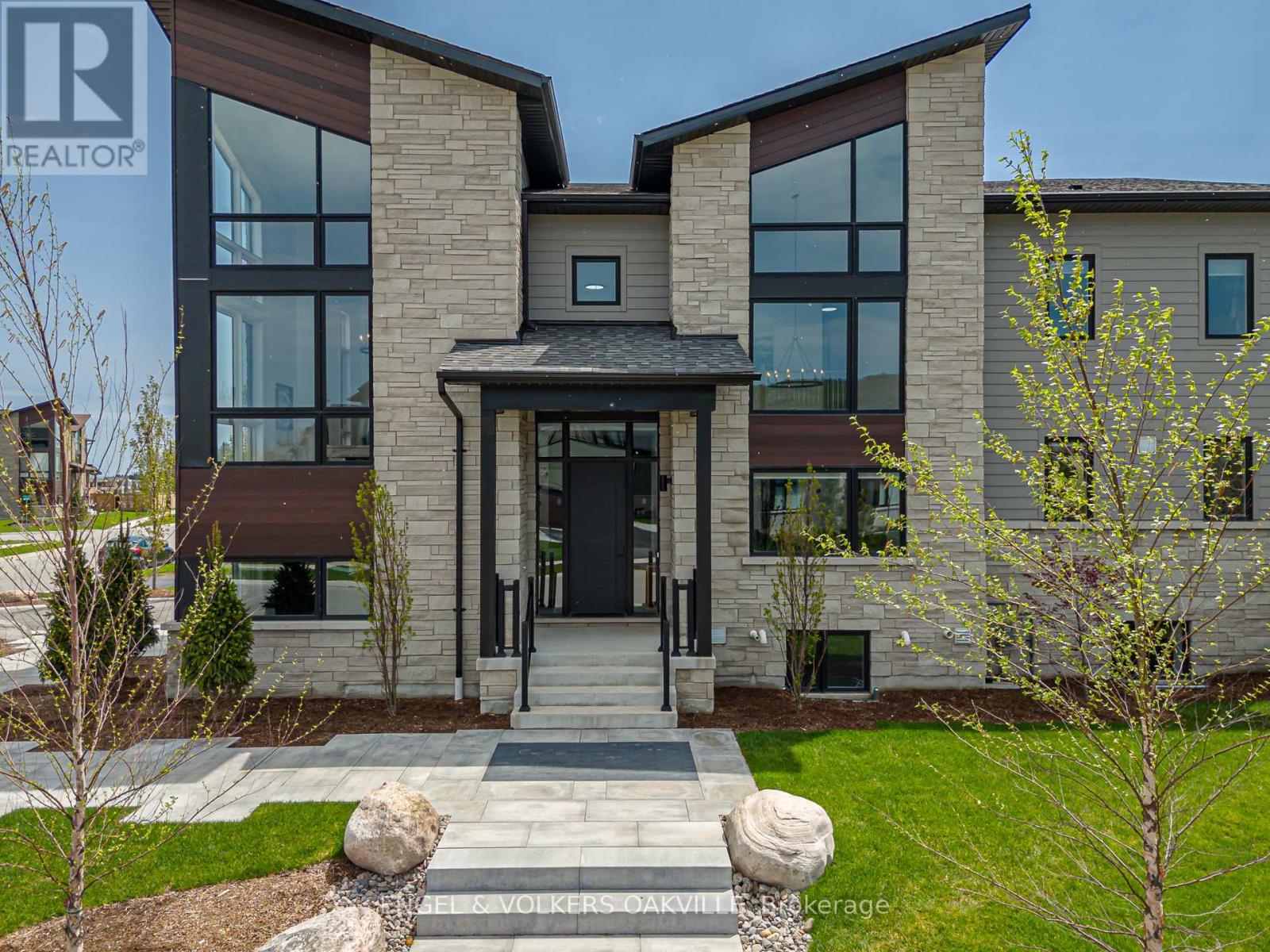 117 STONELEIGH DRIVE - 4