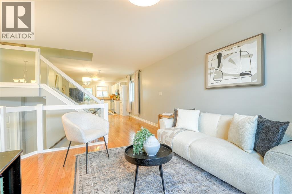 1051 CORA GREENWOOD - 12