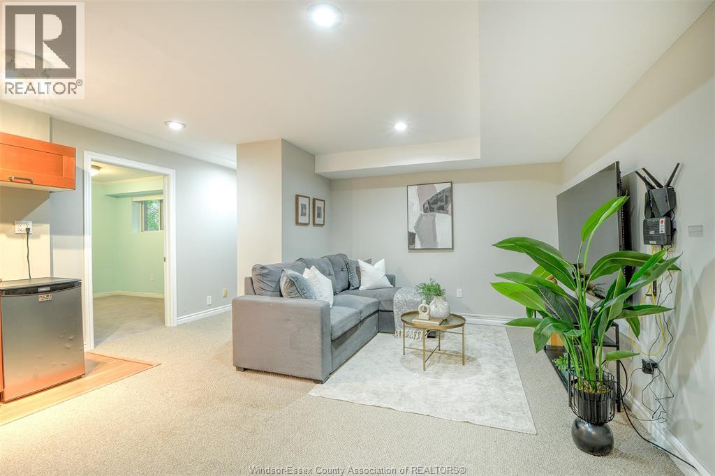 1051 CORA GREENWOOD - 26