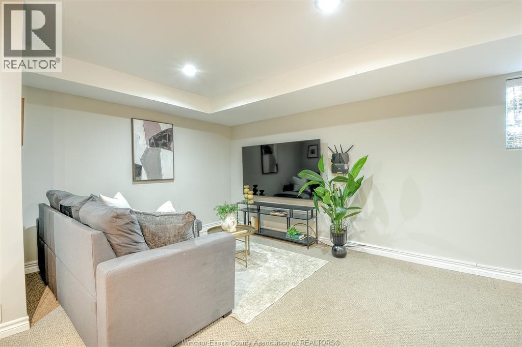 1051 CORA GREENWOOD - Image 27