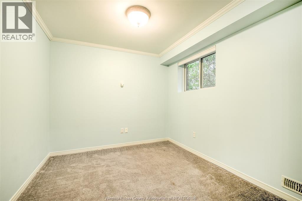1051 CORA GREENWOOD - 31