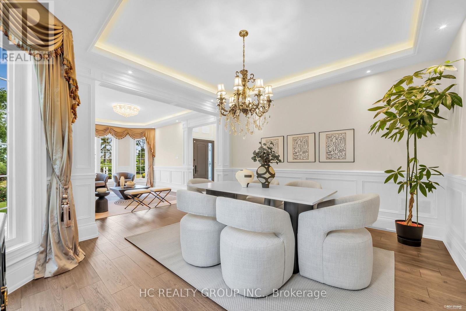47 HILLHURST DRIVE - 13