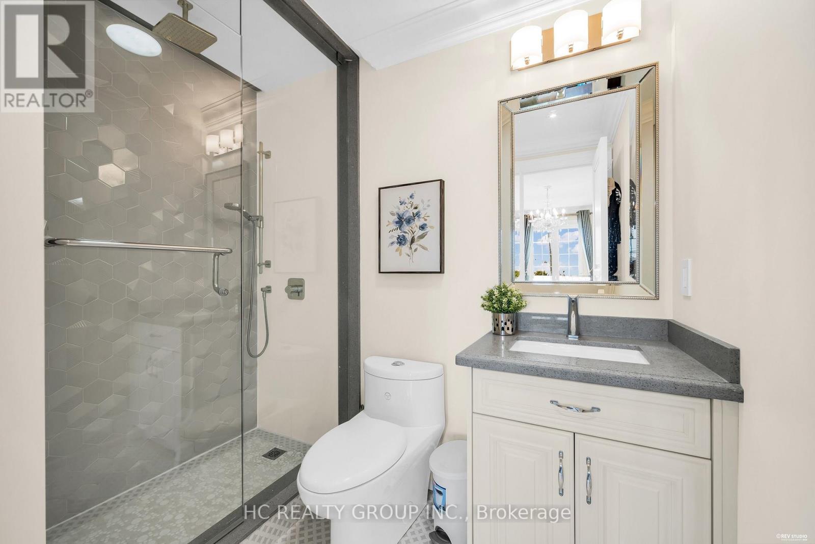 47 HILLHURST DRIVE - 31