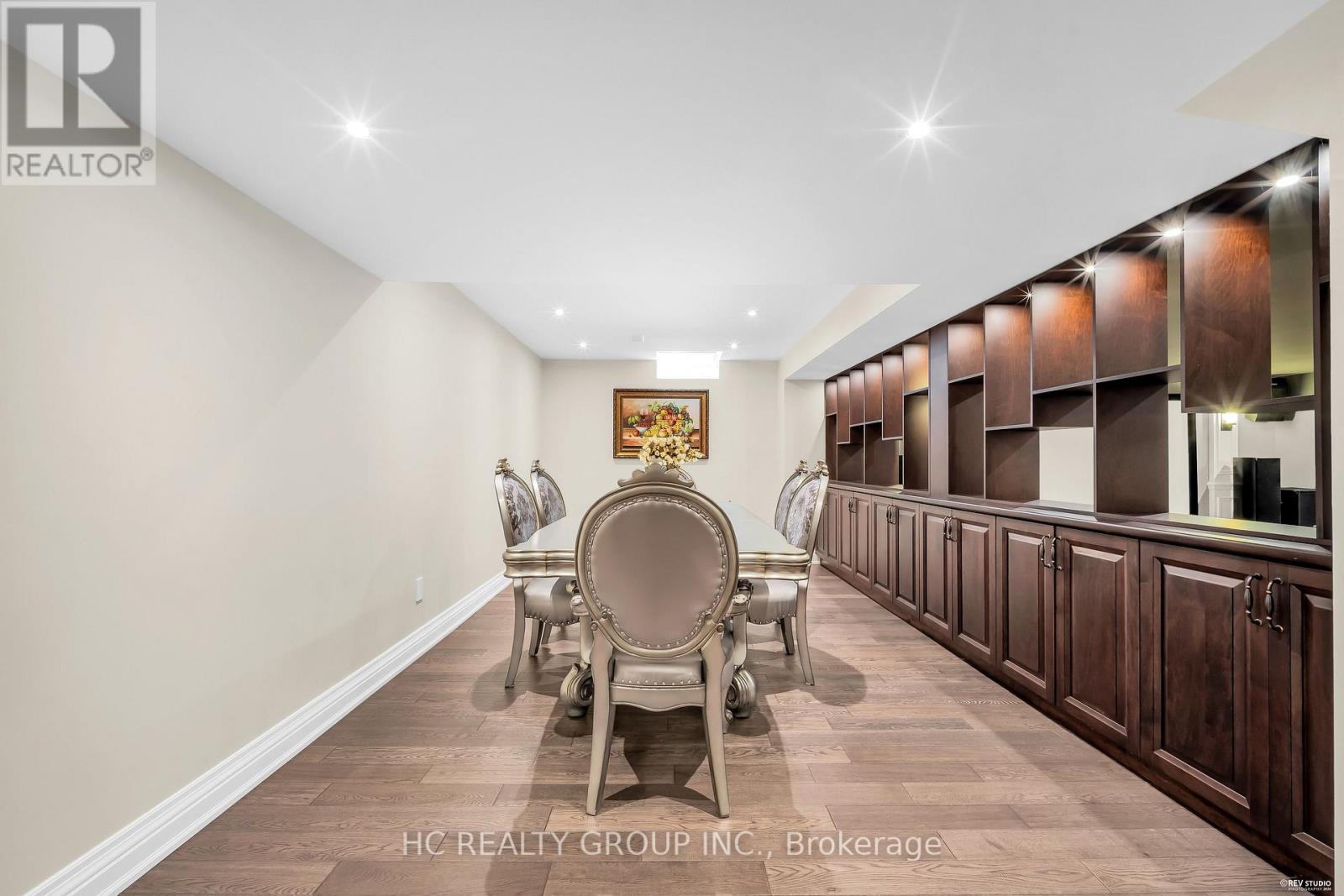 47 HILLHURST DRIVE - 41