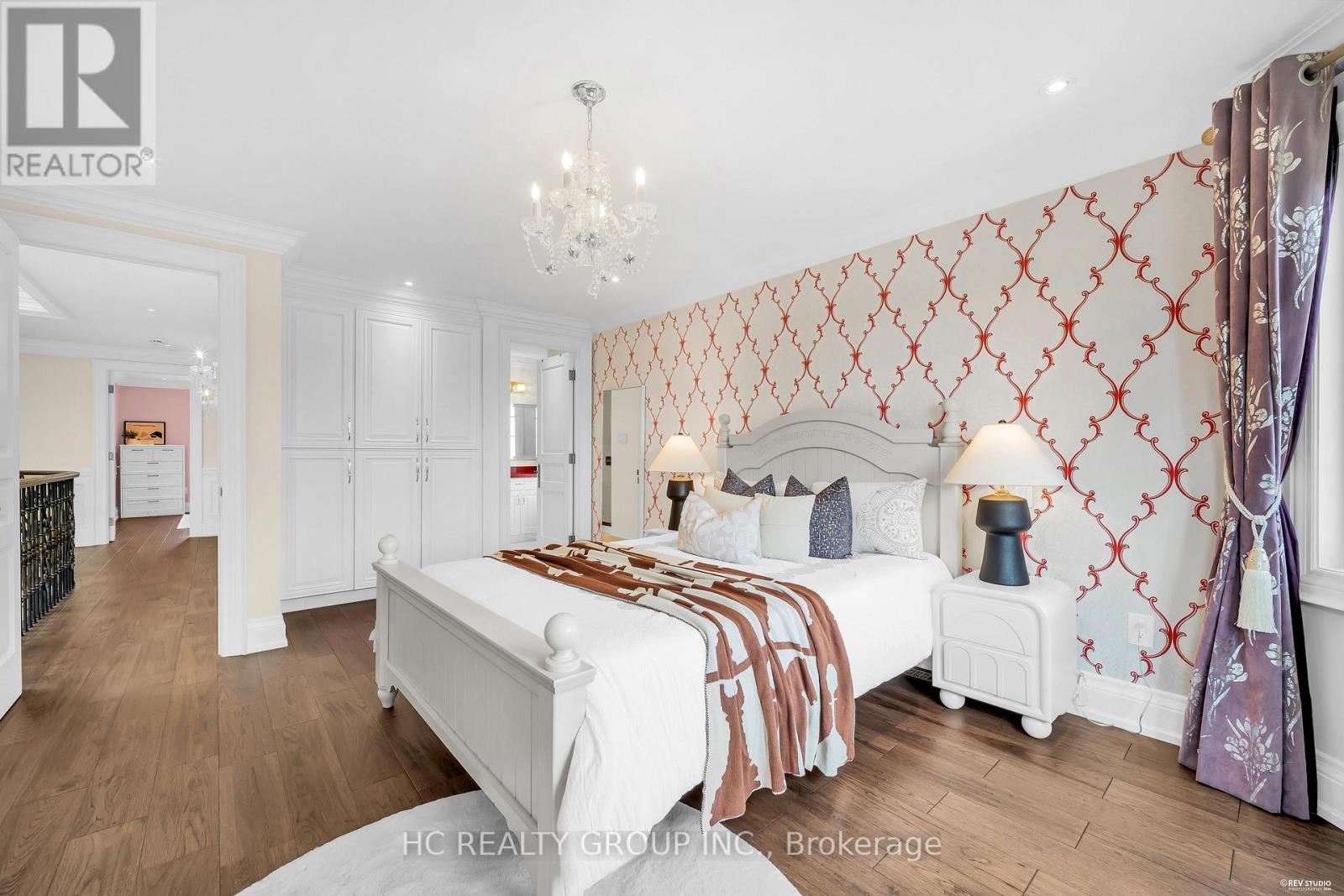 47 HILLHURST DRIVE - 36