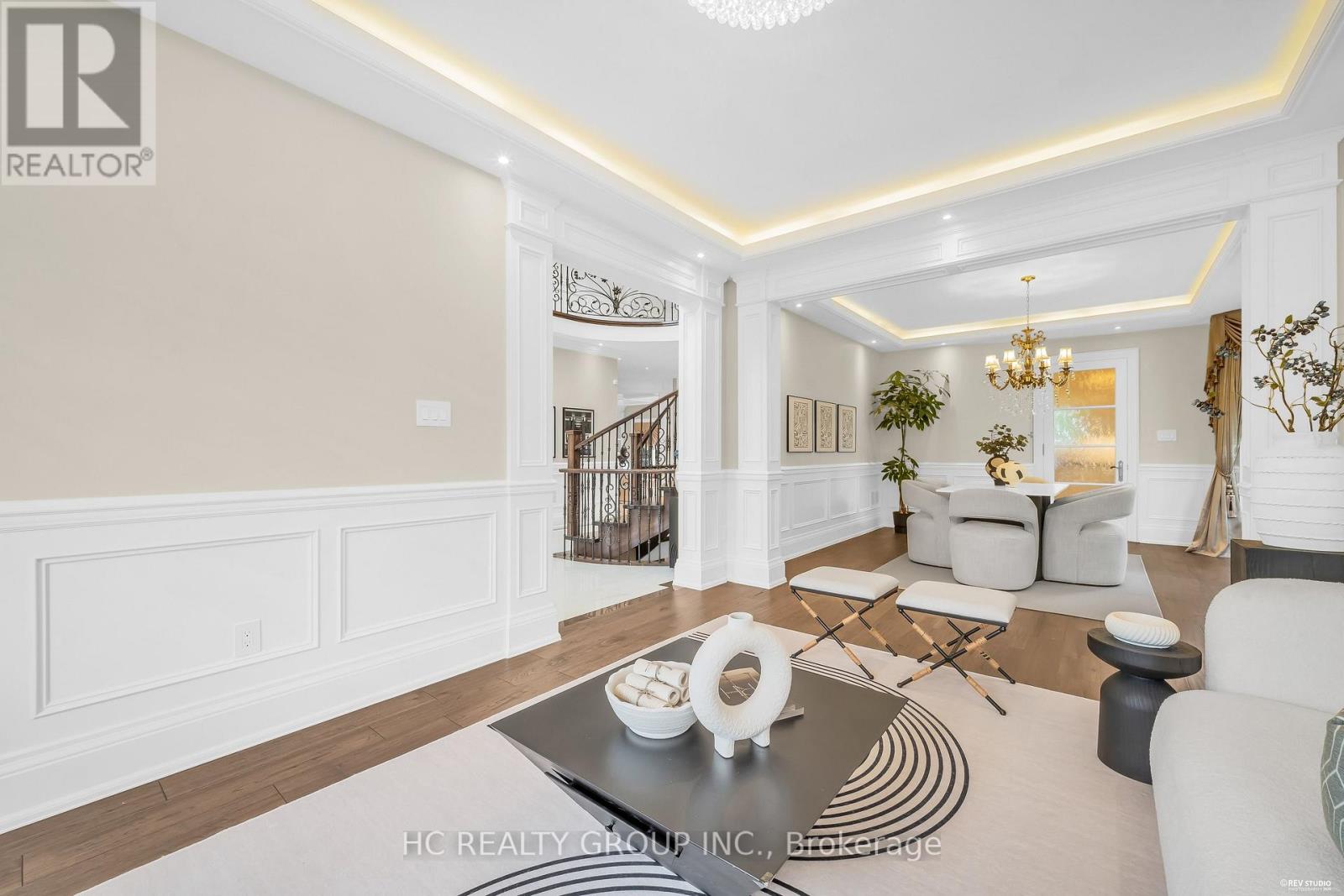 47 HILLHURST DRIVE - 7