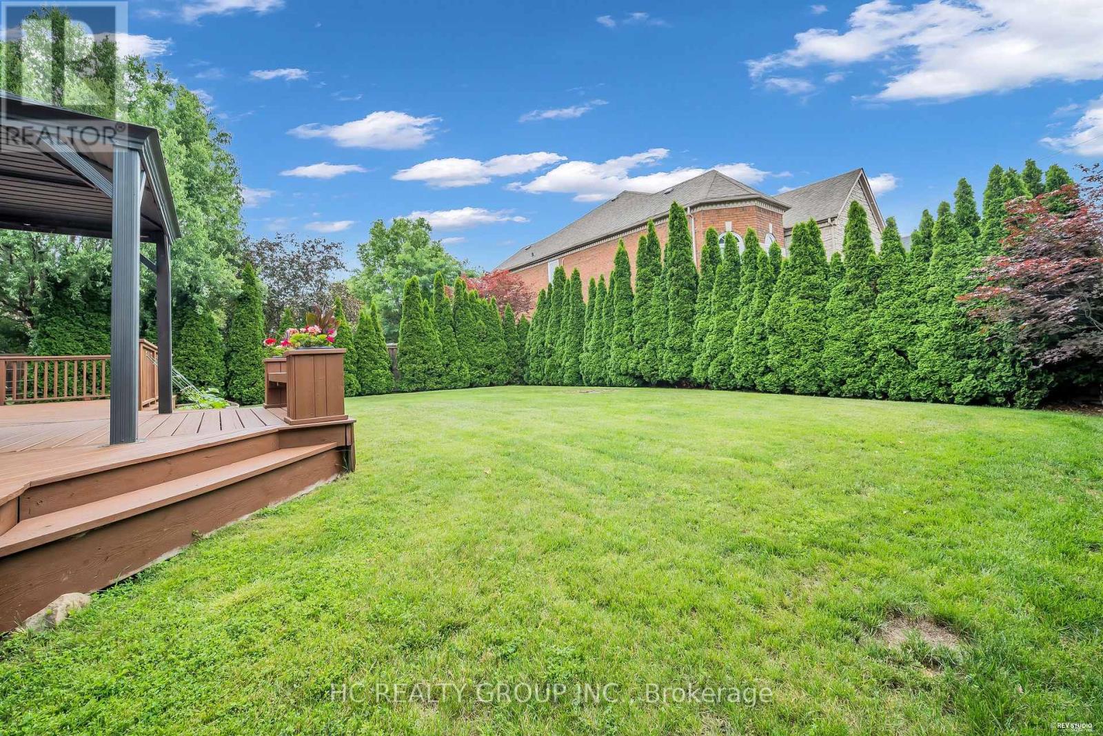 47 HILLHURST DRIVE - 46