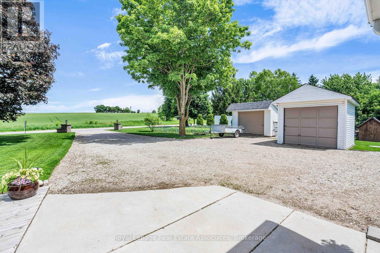 117 HELENA STREET - 38