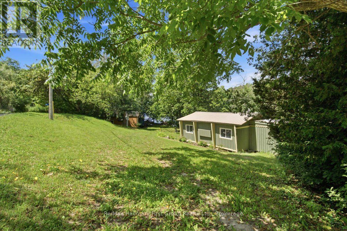 28 BIRCH LANE - 38